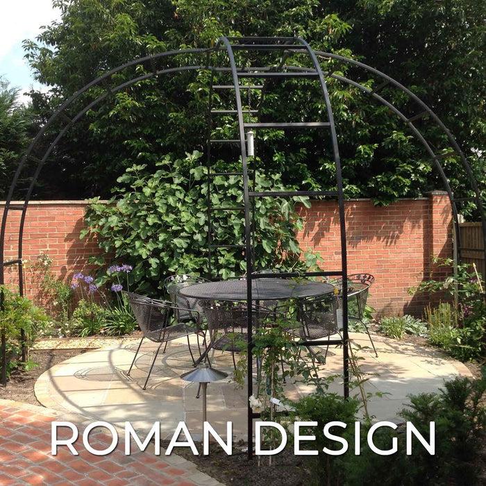 Arco Gotico Del Giardino Della Pergola