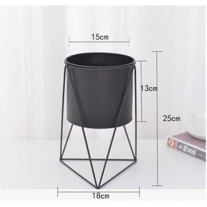 Coprivaso Per Piante In Ceramica Triangolare Nero