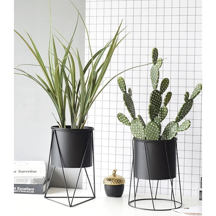 Coprivaso Per Piante In Ceramica Triangolare Nero