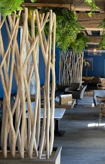 Claustra In Teak Naturale Per La Separazione Degli Spazi