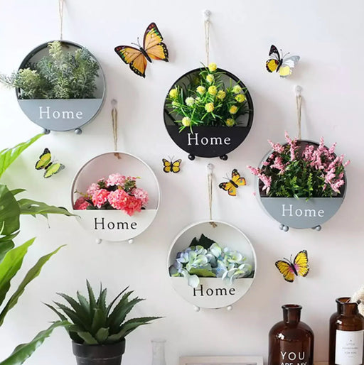 Casa In Vaso Di Fiori In Ferro