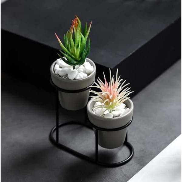 Vaso Con Piedistallo In Metallo Dio