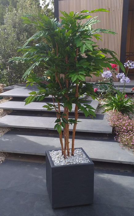 Preparazione Del Vassoio Per Piante Artificiali Finitura In Marmo Bianco